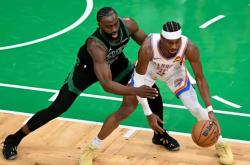 开云体育平台APP-包含凯尔特人B队完胜独行侠，加里纳利制霸全场的词条