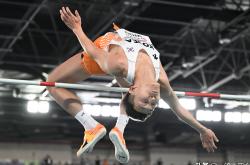 开云体育中国-东道主选手表现出色，获得重要胜利的简单介绍