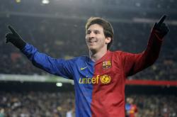 开云体育直播-世界排名争夺战焦点战，皇马绝杀巴萨，世纪德比再写传奇