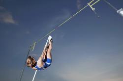 开云足球直播-维尼修斯统治级数据闪耀，几内亚新星挑战勒沃库森铁壁