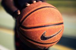 开云平台-跨界主宰，约基奇掘金加时制胜，欧冠半决赛上演接管传奇