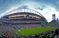 开云APP-赛道上的逆袭，佩雷兹的统治与迈凯伦的完美战术