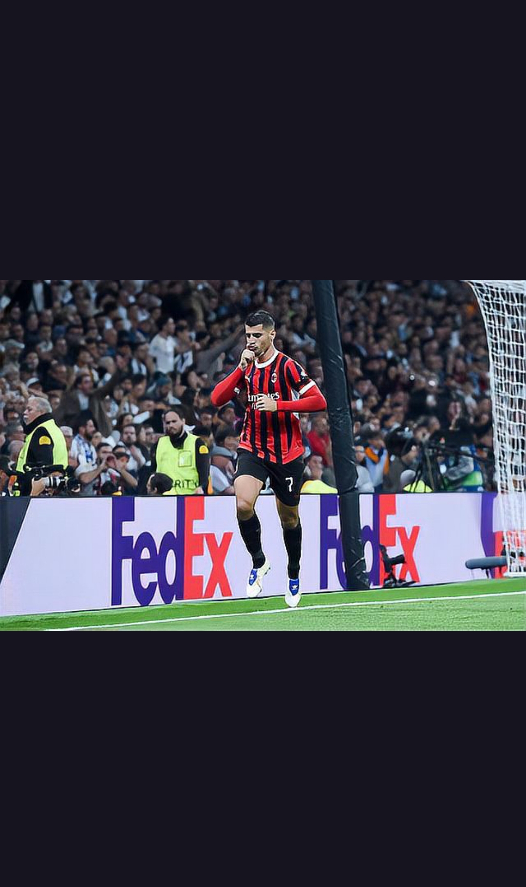 包含AC米兰反击成功，球队士气高涨的词条