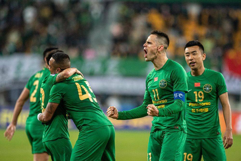 泰国队逆转印度队，安赛龙扛起全队