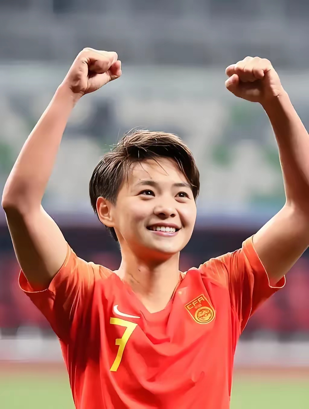 中国足球新星崭露头角，备受瞩目