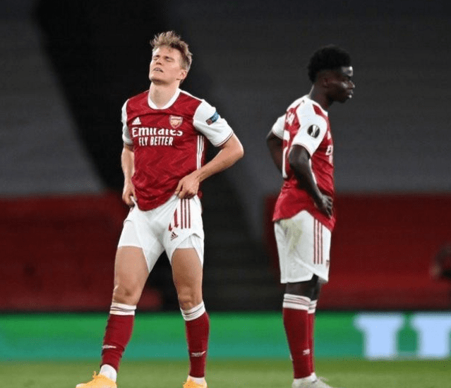 包含克罗托内人气稳步上升，力争影响联赛格局的词条