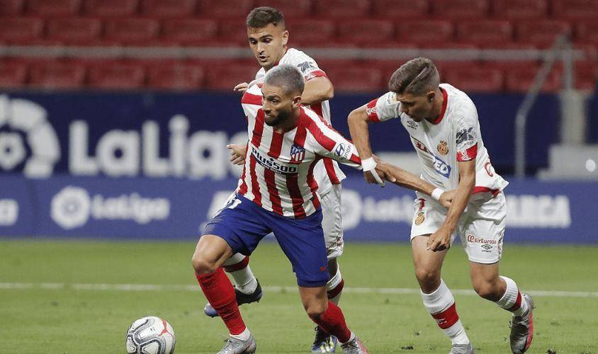 塞维利亚主场告捷，夺得三分