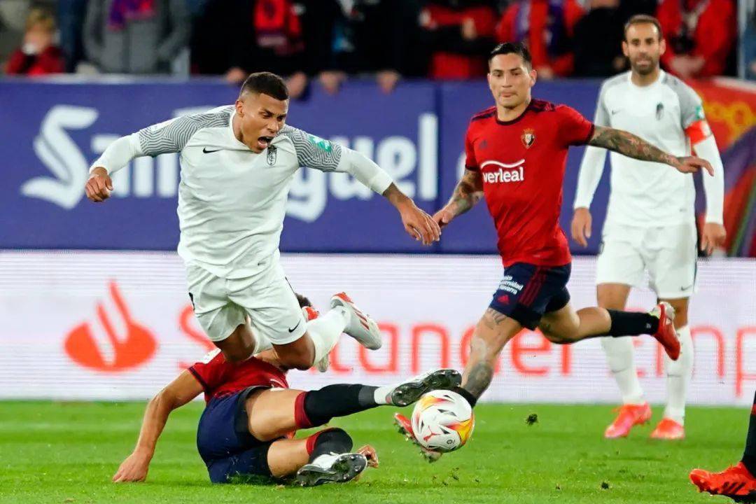 格拉纳达客场大胜赫塔菲，终结两连败的简单介绍