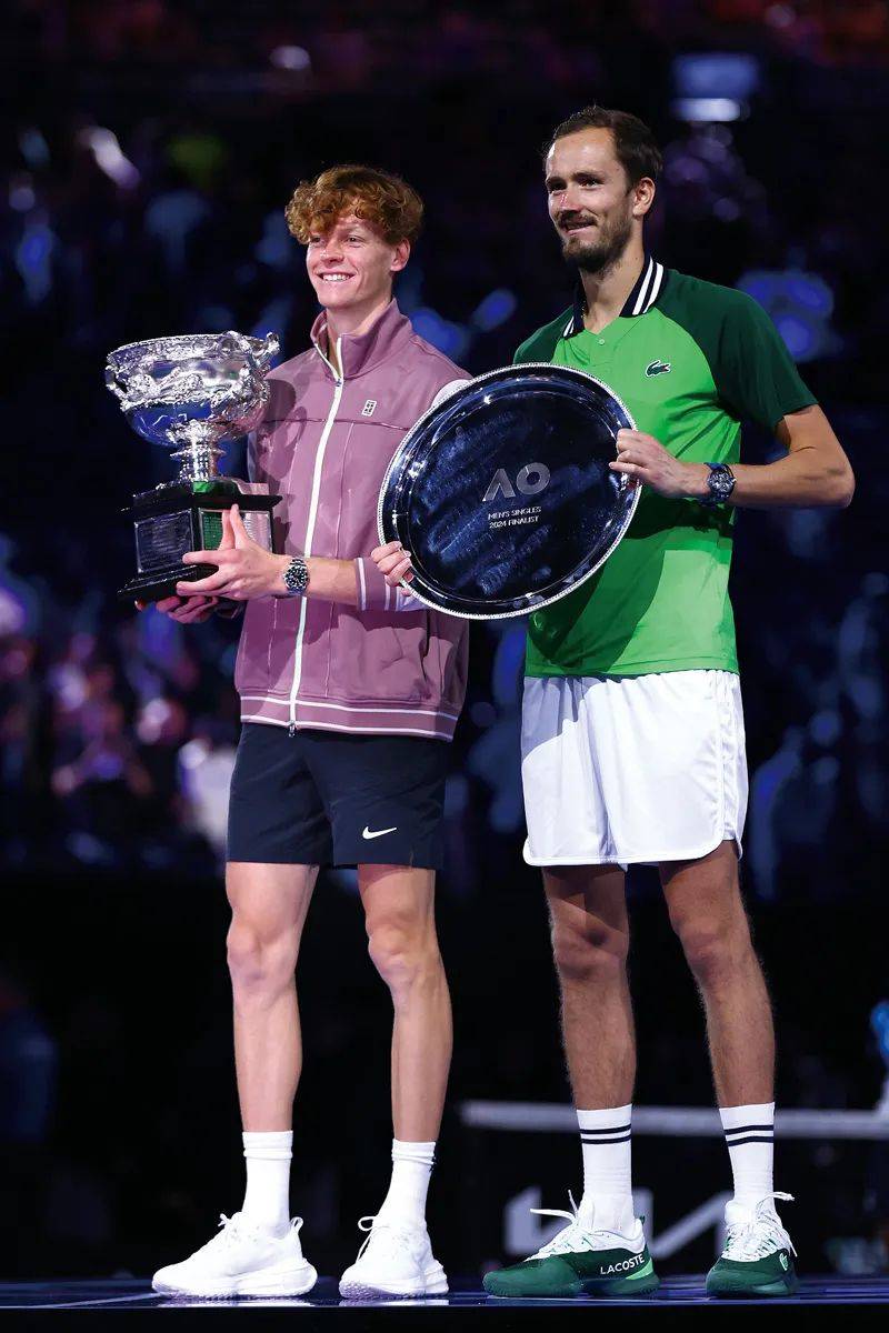 关于世界网球队翻盘意大利网球队，费德勒一己之力扛起全队的信息