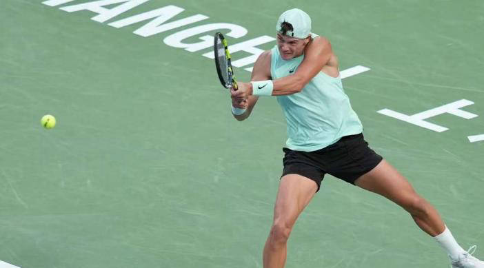 德国网球队绝杀意大利网球队，瓦林卡制霸全场的简单介绍