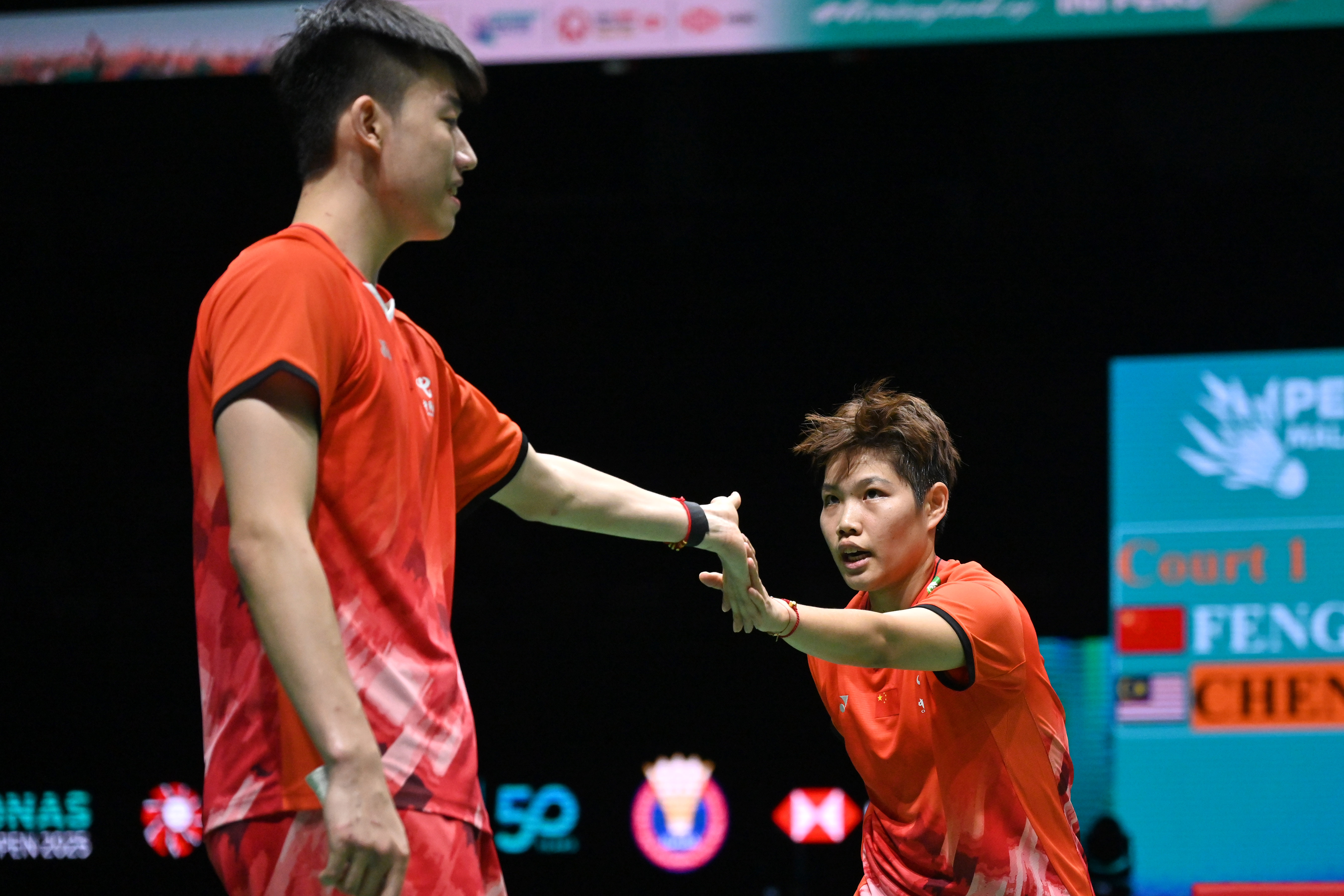 包含马来西亚羽毛球队横扫泰国羽毛球队，戴资颖制霸全场的词条