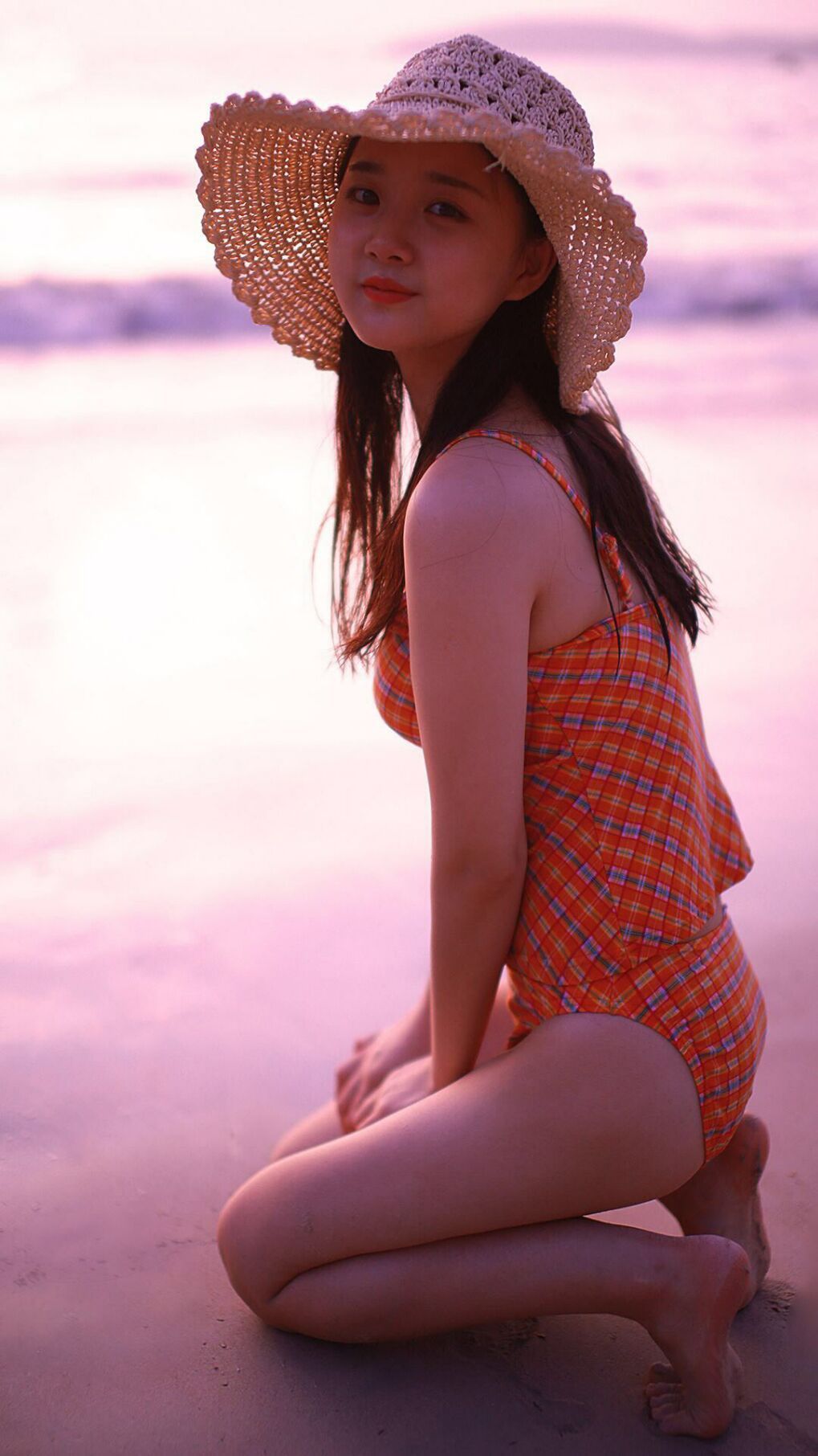 瑞士军刀与艺术足球，梅西如何以收割者之姿，一手掌控比利亚雷亚尔之战