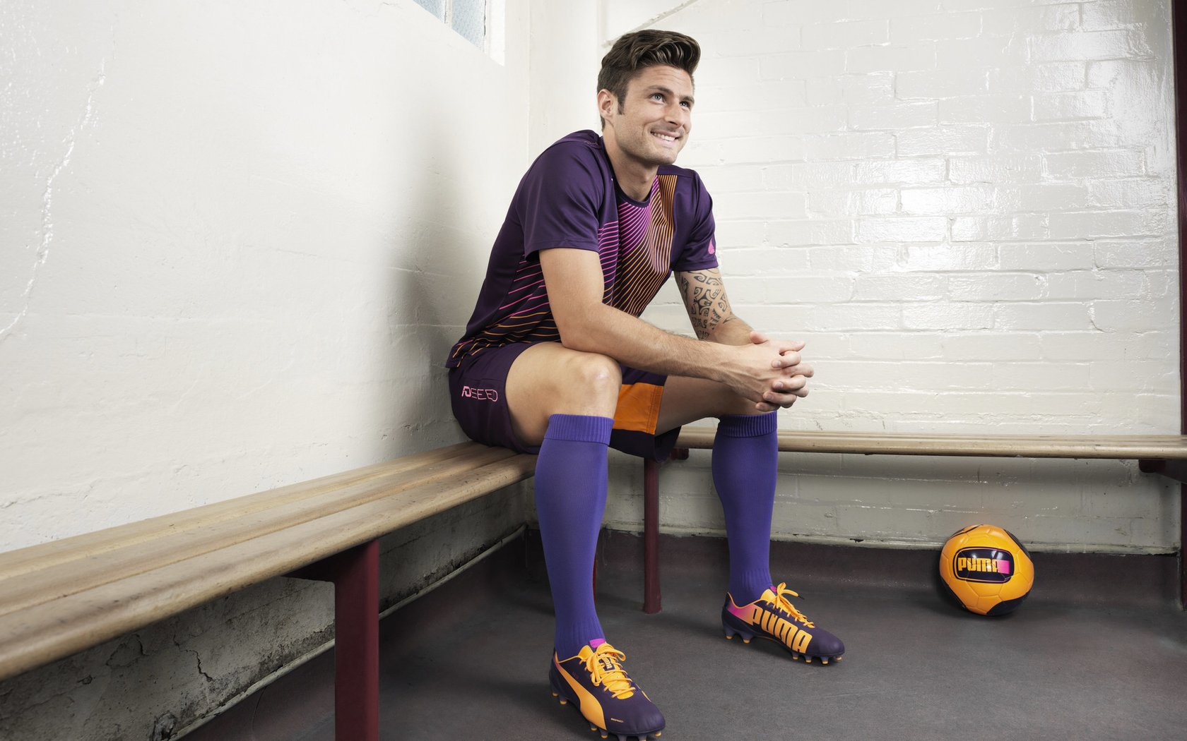 范弗利特爆发助爵士争冠战突围，湖人防线溃败显隐忧