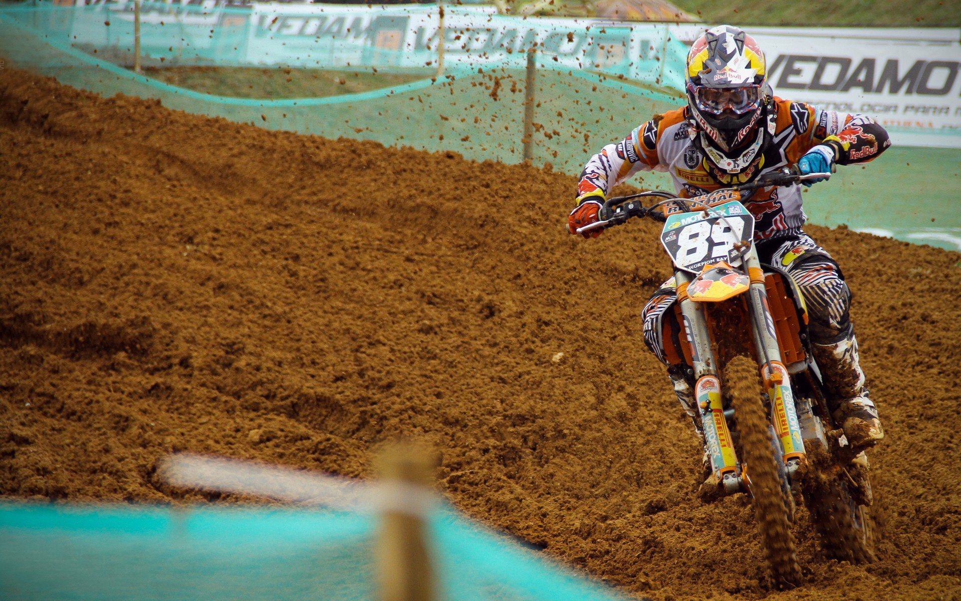 阿坎吉一锤定音，智利对阵伊朗之战，见证非典型巨星的终极价值