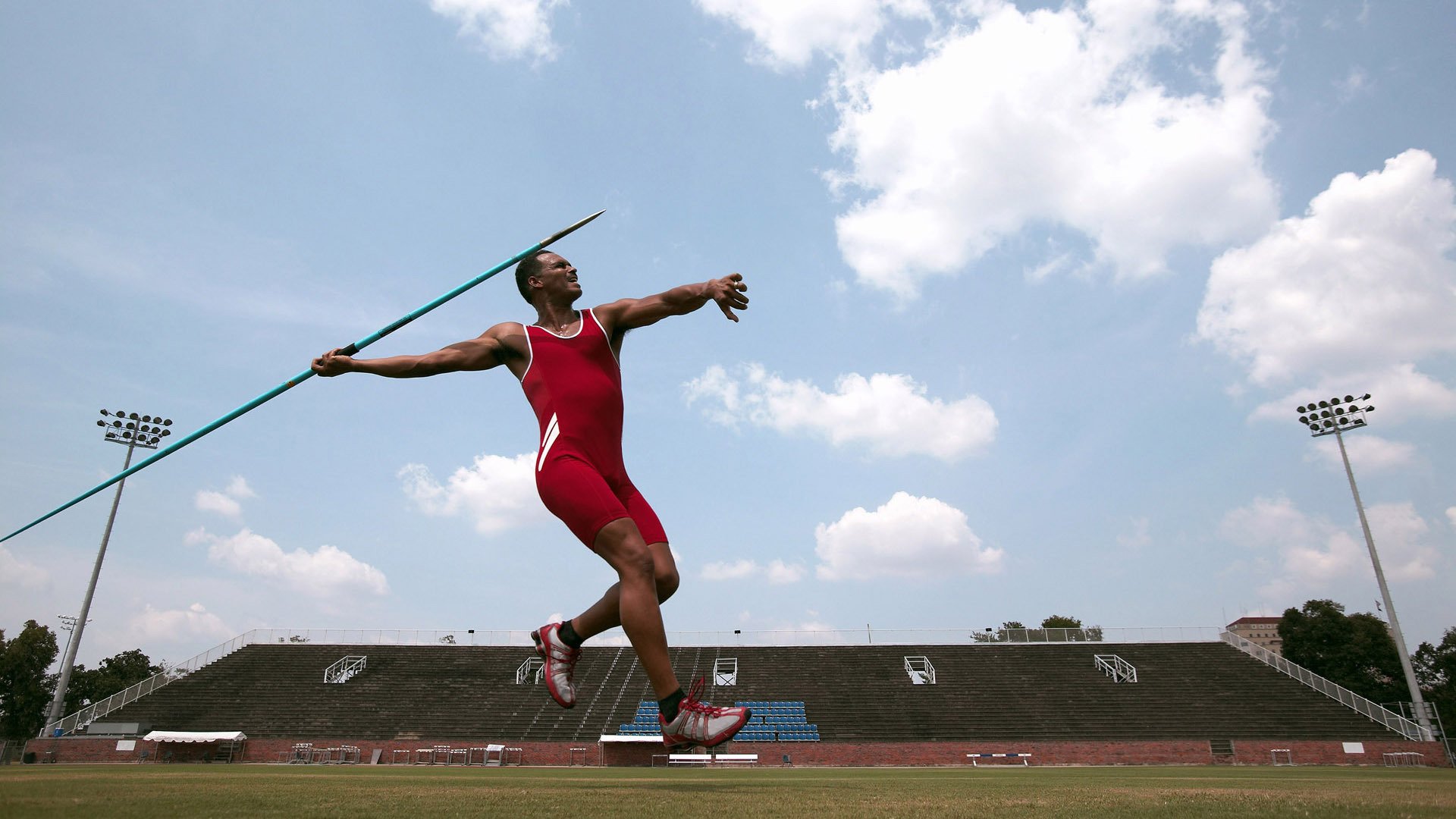 逆袭的火焰，威廉姆斯绝地翻盘，勒克莱尔点燃赛场